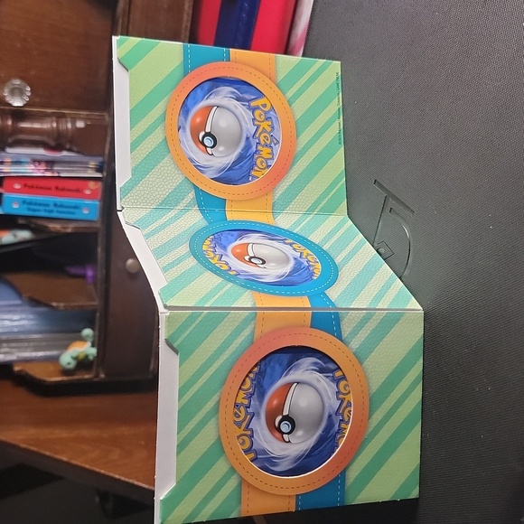 Pokemon card display - Picture 2 of 3
